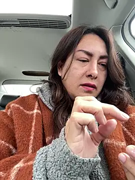 xLadyScarlettx online show from February 15, 2026, 4:06 pm