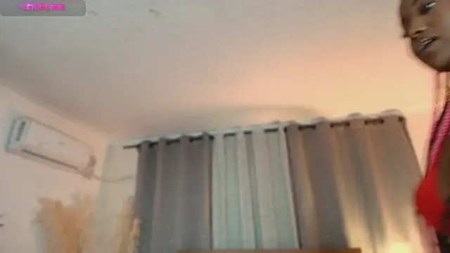 Isaa Coleman  online show from September 28, 2025, 8:49 pm