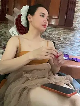 Snapshot of LiLi-Kirix99 chatting on July 8, 2026, 7:31 am LiLi-Kirix99 online show from July 8, 2026, 7:31 am