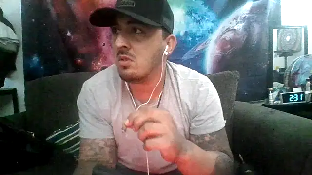 Snapshot of Antoniothedon chatting on April 27, 2026, 9:35 pm Antoniothedon online show from April 27, 2026, 9:35 pm