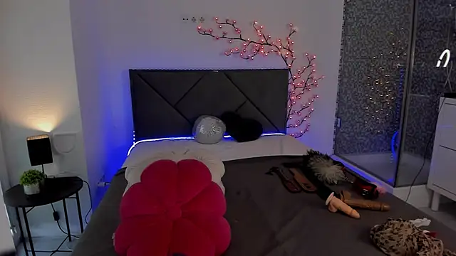 Snapshot of CassieEvans chatting on October 4, 2025, 5:31 am CassieEvans online show from October 4, 2025, 5:31 am