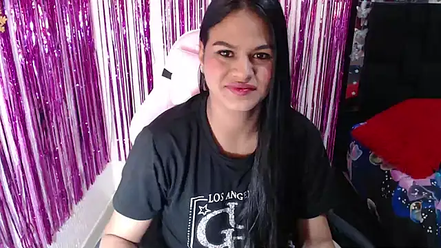 SweetAlmaa online show from May 28, 2026, 11:49 am