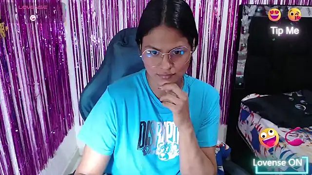 SweetAlmaa online show from February 22, 2026, 12:29 pm