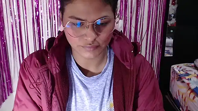 SweetAlmaa online show from May 11, 2026, 9:54 am