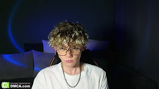 Keytaro online show from March 7, 2026, 8:58 pm