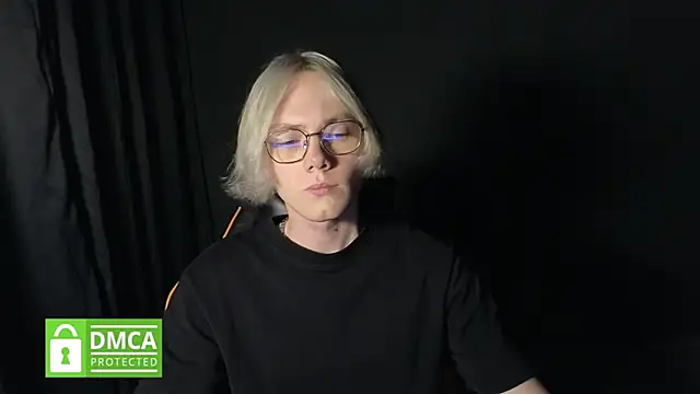 Snapshot of Keytaro chatting on May 25, 2026, 1:21 pm Keytaro online show from May 25, 2026, 1:21 pm