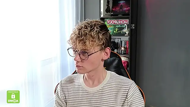 Snapshot of Keytaro chatting on October 7, 2025, 12:39 pm Keytaro online show from October 7, 2025, 12:39 pm