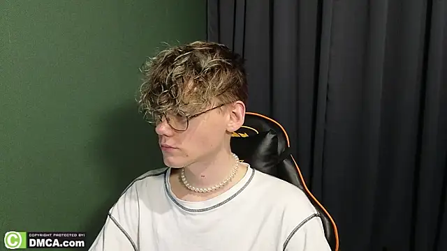 Keytaro online show from February 8, 2026, 5:49 am