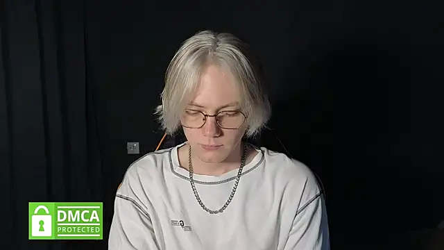 Snapshot of Keytaro chatting on May 7, 2026, 3:15 pm Keytaro online show from May 7, 2026, 3:15 pm