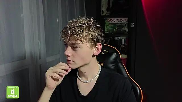 Snapshot of Keytaro chatting on October 13, 2025, 2:51 pm Keytaro online show from October 13, 2025, 2:51 pm