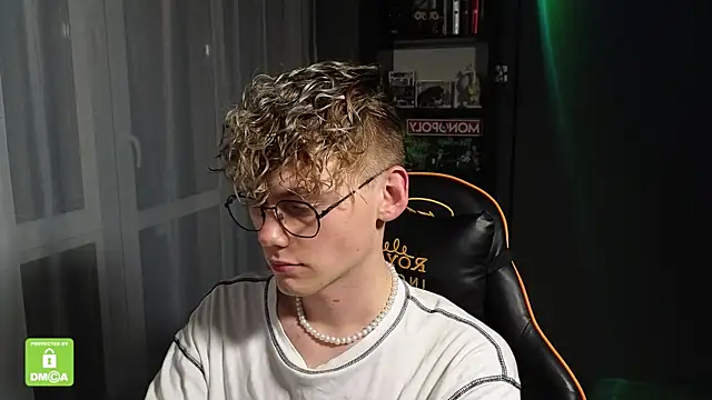 Snapshot of Keytaro chatting on November 11, 2025, 3:56 am Keytaro online show from November 11, 2025, 3:56 am