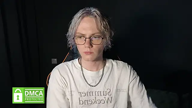 Snapshot of Keytaro chatting on May 6, 2026, 2:32 pm Keytaro online show from May 6, 2026, 2:32 pm