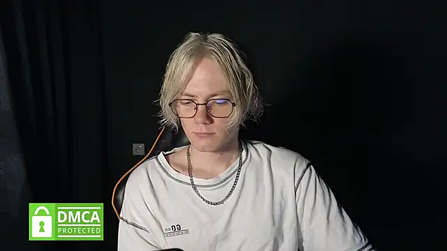 Snapshot of Keytaro chatting on May 8, 2026, 1:59 pm Keytaro online show from May 8, 2026, 1:59 pm