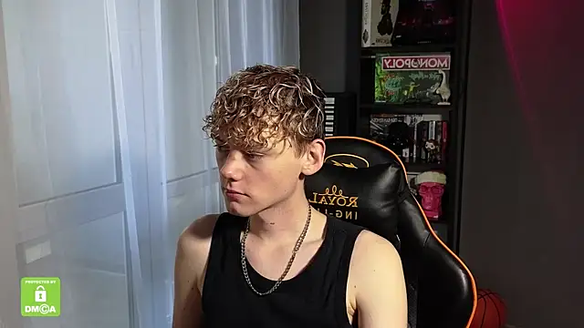 Snapshot of Keytaro chatting on September 29, 2025, 1:50 pm Keytaro online show from September 29, 2025, 1:50 pm