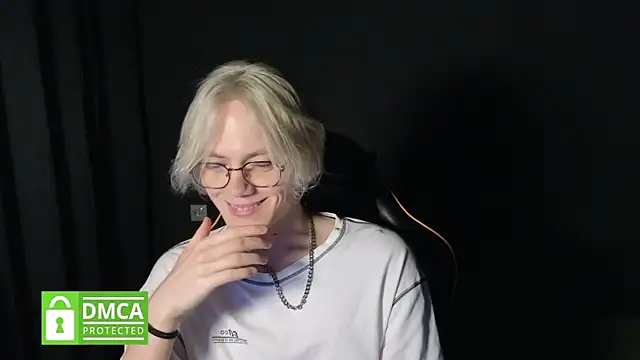 Snapshot of Keytaro chatting on May 9, 2026, 2:04 am Keytaro online show from May 9, 2026, 2:04 am