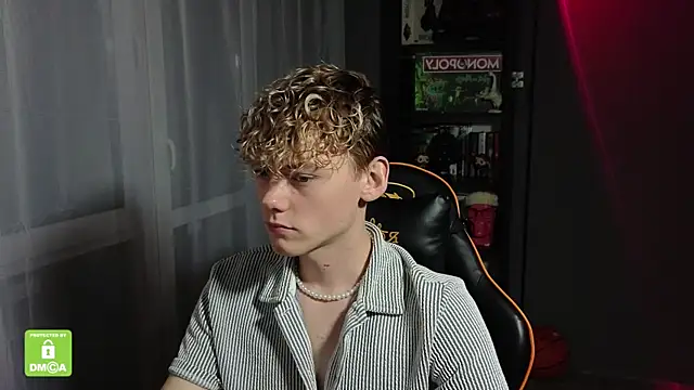 Snapshot of Keytaro chatting on October 15, 2025, 12:42 am Keytaro online show from October 15, 2025, 12:42 am