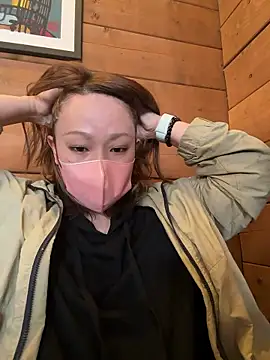 Snapshot of annna_annna_2024 chatting on April 18, 2026, 2:03 am annna annna 2024 online show from April 18, 2026, 2:03 am