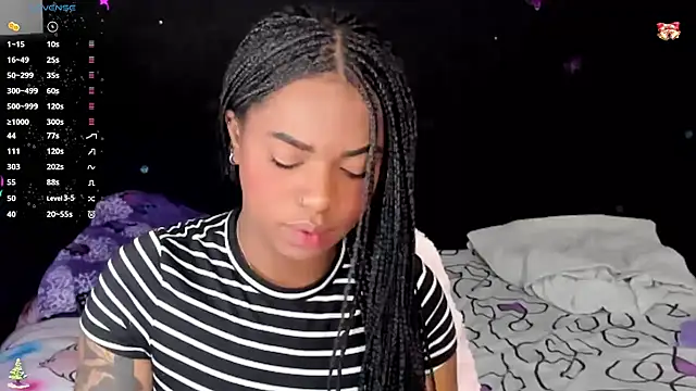 Snapshot of Marce_22 chatting on December 18, 2025, 7:50 pm Marce 22 online show from December 18, 2025, 7:50 pm