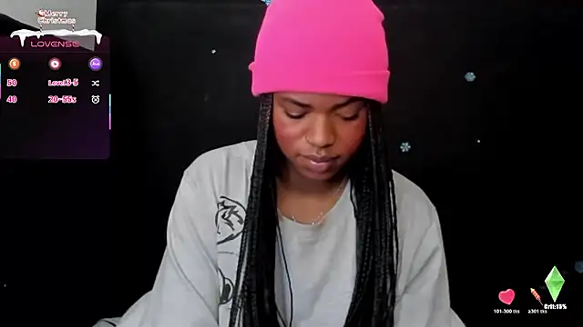 Snapshot of Marce_22 chatting on December 13, 2025, 8:04 pm Marce 22 online show from December 13, 2025, 8:04 pm