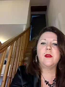 Snapshot of Candy-Desire chatting on January 7, 2025, 3:23 pm Candy-Desire online show from January 7, 2025, 3:23 pm