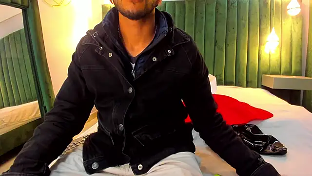 Snapshot of Devil_Smoke_ chatting on September 9, 2025, 12:14 pm Devil Smoke online show from September 9, 2025, 12:14 pm