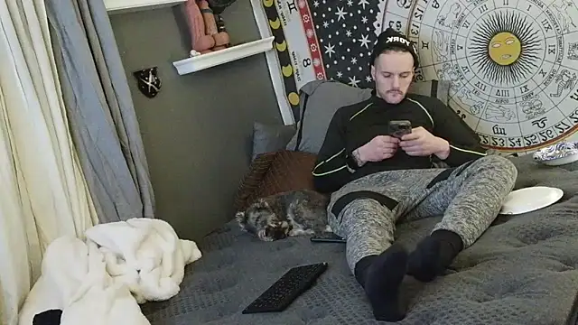 UnCuTupTheBuTT online show from February 5, 2026, 8:21 am