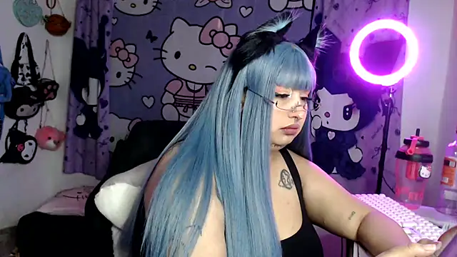 lussyevans24 online show from May 21, 2026, 4:21 am