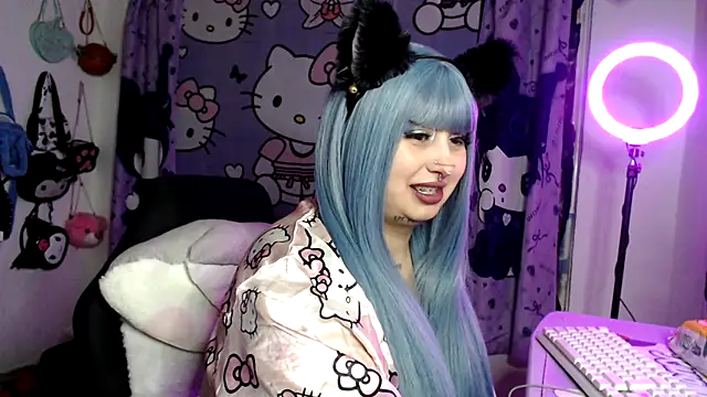 lussyevans24 online show from May 12, 2026, 3:47 am