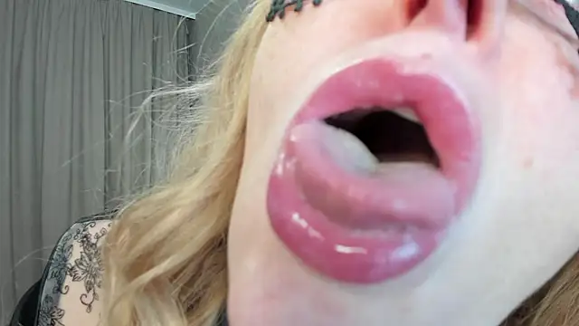 Snapshot of angelica_marquise chatting on March 24, 2026, 5:57 pm angelica marquise online show from March 24, 2026, 5:57 pm