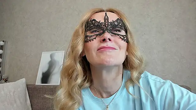 Snapshot of angelica_marquise chatting on March 23, 2026, 11:10 am angelica marquise online show from March 23, 2026, 11:10 am