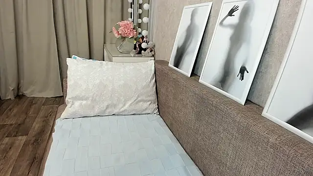 Snapshot of angelica_marquise chatting on March 10, 2026, 5:39 pm angelica marquise online show from March 10, 2026, 5:39 pm