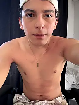 cybercosmiiic online show from October 15, 2025, 7:33 pm