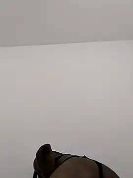 Snapshot of Cinderella_Jewels_ chatting on April 12, 2026, 11:24 am Cinderella Jewels online show from April 12, 2026, 11:24 am