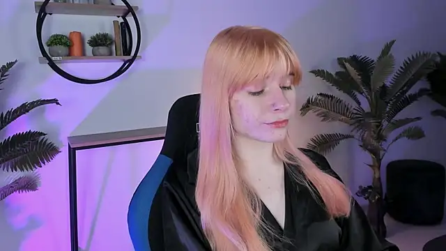 Snapshot of LexiWenford chatting on March 3, 2025, 8:51 am LexiWenford online show from March 3, 2025, 8:51 am