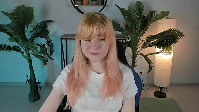 Snapshot of LexiWenford chatting on March 11, 2025, 5:46 am LexiWenford online show from March 11, 2025, 5:46 am