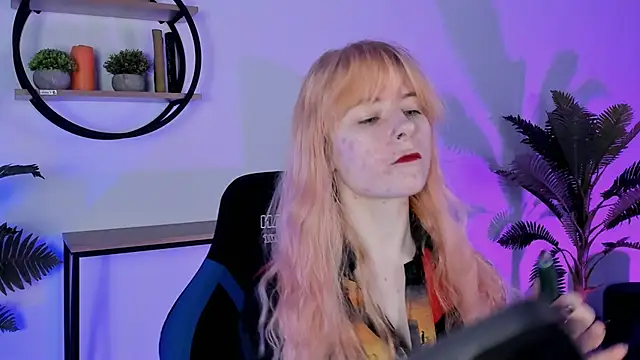 Snapshot of LexiWenford chatting on March 5, 2025, 3:08 am LexiWenford online show from March 5, 2025, 3:08 am