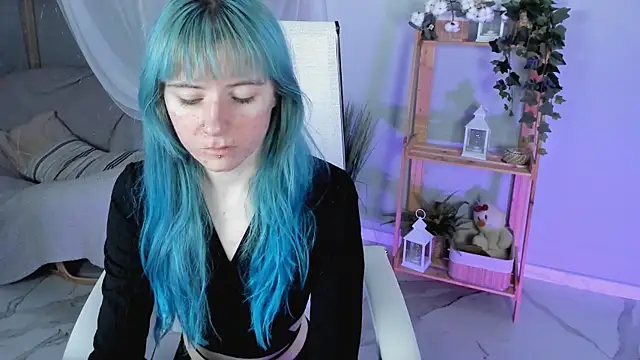 Snapshot of LexiWenford chatting on October 16, 2025, 2:42 am LexiWenford online show from October 16, 2025, 2:42 am