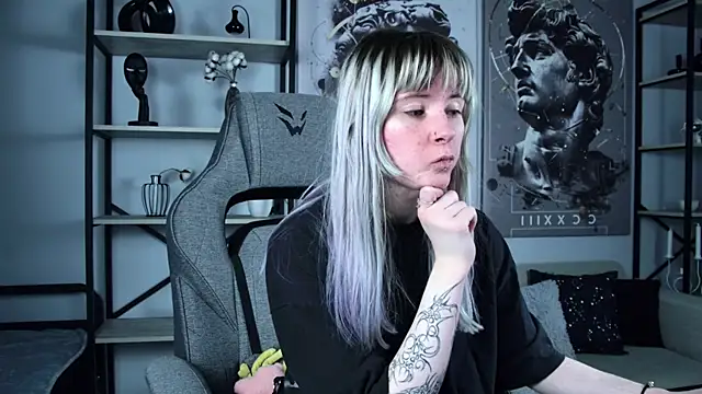 LexiWenford online show from April 7, 2026, 6:04 am