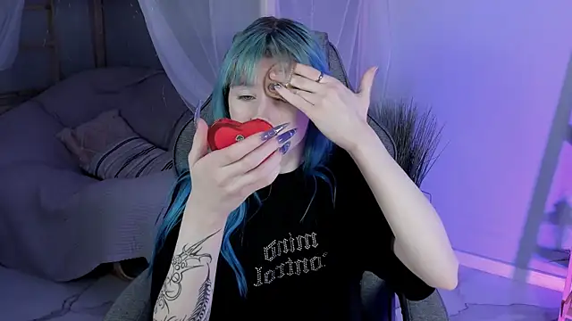 Snapshot of LexiWenford chatting on October 21, 2025, 2:44 am LexiWenford online show from October 21, 2025, 2:44 am