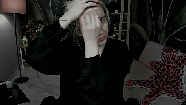 Snapshot of LexiWenford chatting on November 25, 2025, 2:56 am LexiWenford online show from November 25, 2025, 2:56 am