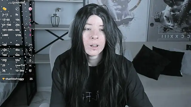 Snapshot of LexiWenford chatting on November 17, 2025, 3:21 am LexiWenford online show from November 17, 2025, 3:21 am