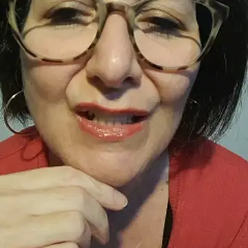 Viola8p online show from October 30, 2025, 4:04 pm