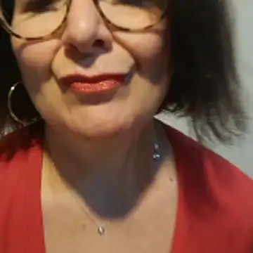 Viola8p online show from December 1, 2025, 10:05 am