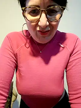 Snapshot of Viola8p chatting on March 20, 2026, 4:19 pm Viola8p online show from March 20, 2026, 4:19 pm