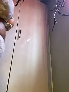 Snapshot of DiamondGoddes chatting on September 13, 2025, 1:00 pm DiamondGoddes online show from September 13, 2025, 1:00 pm