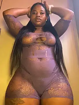 Snapshot of DiamondGoddes chatting on October 9, 2025, 9:32 am DiamondGoddes online show from October 9, 2025, 9:32 am