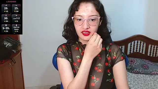 alexaa08 online show from November 7, 2025, 1:15 pm