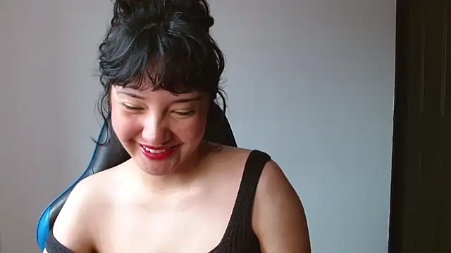 alexaa08 online show from March 17, 2026, 1:47 pm