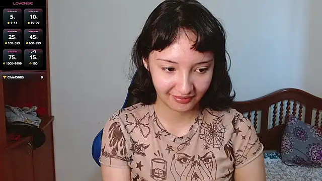 alexaa08 online show from November 13, 2025, 12:53 pm