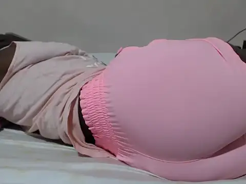 Petite doll20 online show from October 18, 2025, 5:48 pm